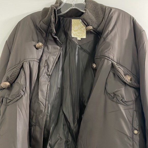 Brown puffer - Picture 2 of 4